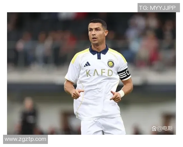 怀念已逝足球巨星十三年他的传奇依然在球迷心中闪耀