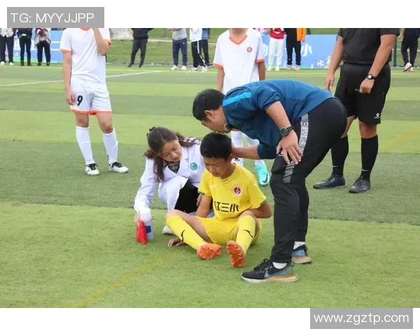 西安足球队边路渗透战术解析与实践探讨 西安足球队边路渗透战术解析与实践探讨